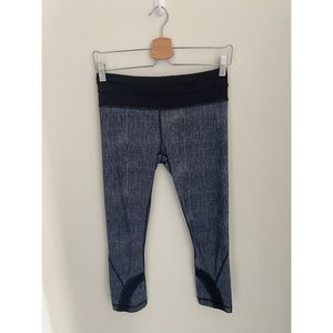 Lululemon grey and‎ black cropped leggings size 4
